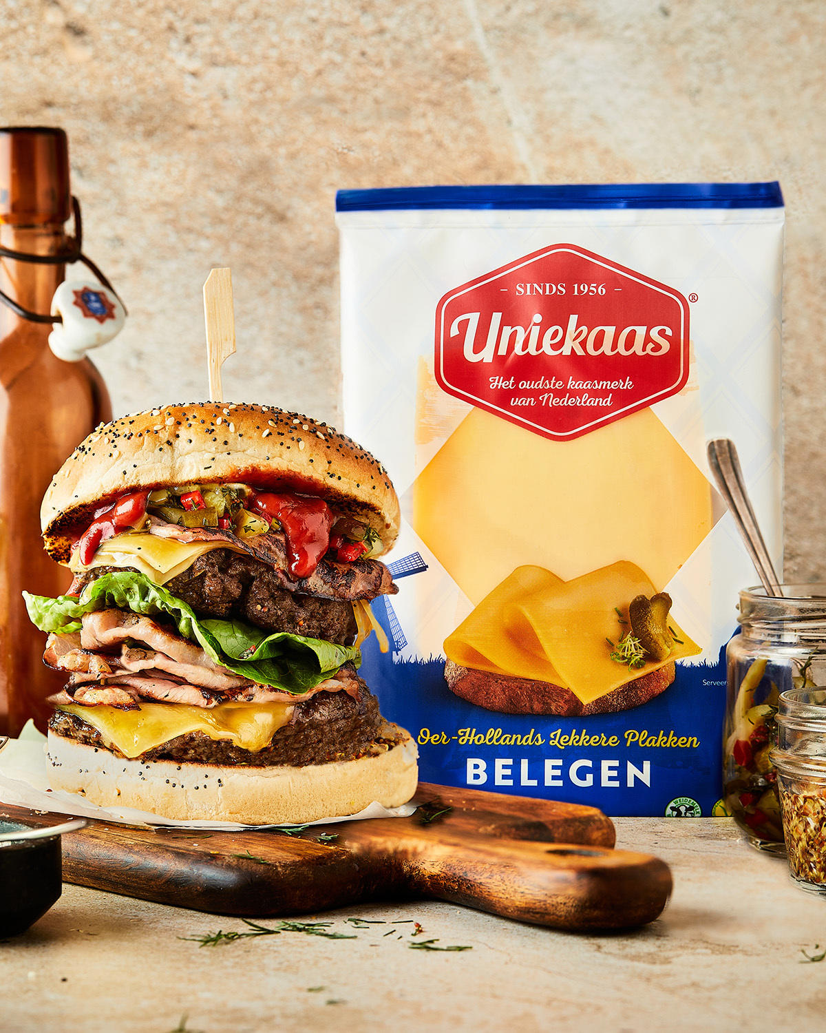 Dubbele cheeseburger van de BBQ