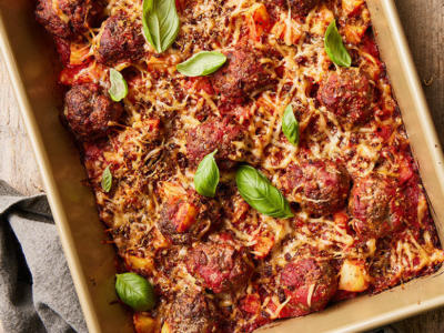 Cheesy Bolognese gehaktballen traybake